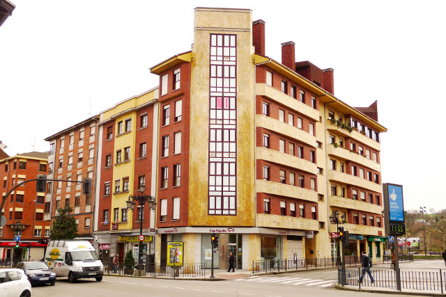 Fachada principal del local